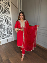 Crepe embroided suit with lining (Mahi)
